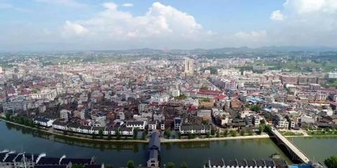 湖南邵陽洞口縣最大的鎮(zhèn),和武岡市相鄰,是全國重點(diǎn)鎮(zhèn)